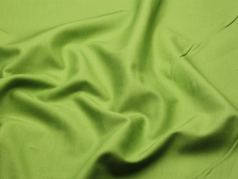 KONA cotton solids - GRASS GREEN 107