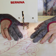 Regis Grip Machine Quilting Gloves -- gray/magenta -- L