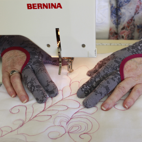 Regis Grip Machine Quilting Gloves -- gray lace -- M
